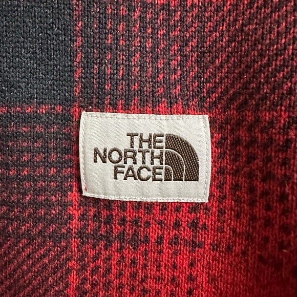 The North Face Tsillan Men's 1/4-Zip Fleece Pullover - Picture 6 of 7